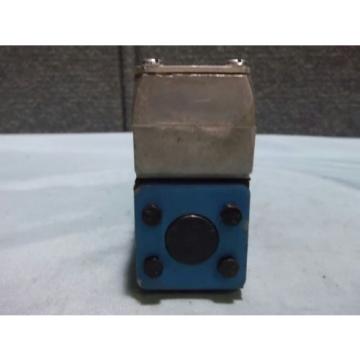 Used Sperry Vickers DG4V 3 2A W B 12 Pilot/Directional Valve 110-120VAC 50/60Hz
