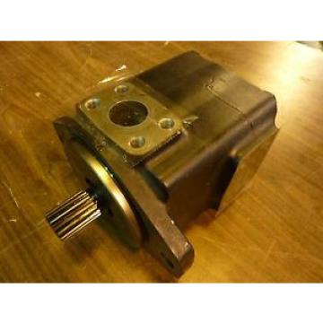 Vickers Hydraulic Motor 35V30A 11D22R Used #24287