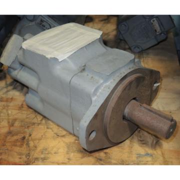Vickers Hydraulic Motor 3550V 25 14 11 - Rebuilt