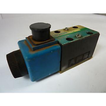 Vickers DG4V-3S-2A-M-U-B5-60 Directional Valve   USED