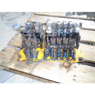 Vickers 2-Spool and 4-Spool Hydraulic Control Valves