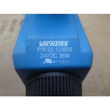 Vickers DG4V-3S-33C207-M-FPA5WL-HH5-60 Hydraulic Valve