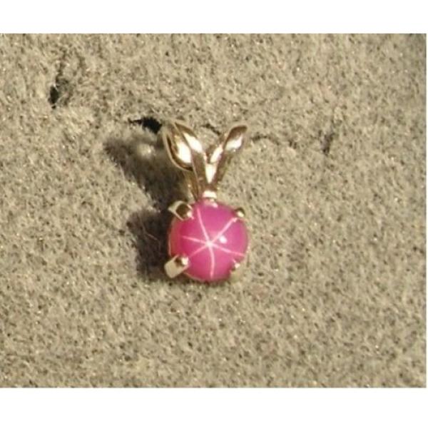 VINTAGE LINDE LINDY PETITE 5MM PINK STAR RUBY CREATED SAPPHIRE PENDANT W/CHN SS #1 image