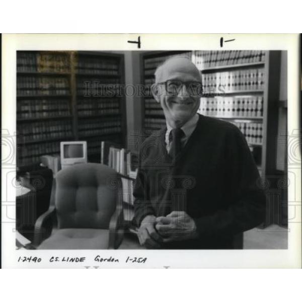 1990 Press Photo Hans A. Linde Oregon Supreme Court - ora51871 #1 image