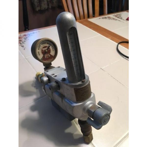 New Oxweld. Gas Regulator And Flowmeter Type R-502 Linde Products Argon NOS #2 image