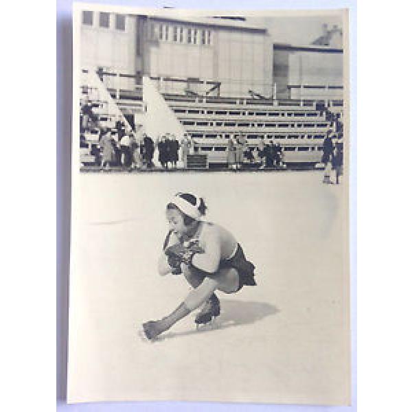 Foto NÜRNBERG Linde-Stadion kleine Schlittschuhläuferin Eiskunstlauf, 1940er #1 image
