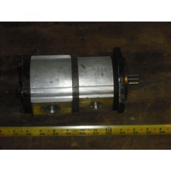 Hyundai Heavy Industries Hydraulic Pump P/N 31LD-40500 #1 image