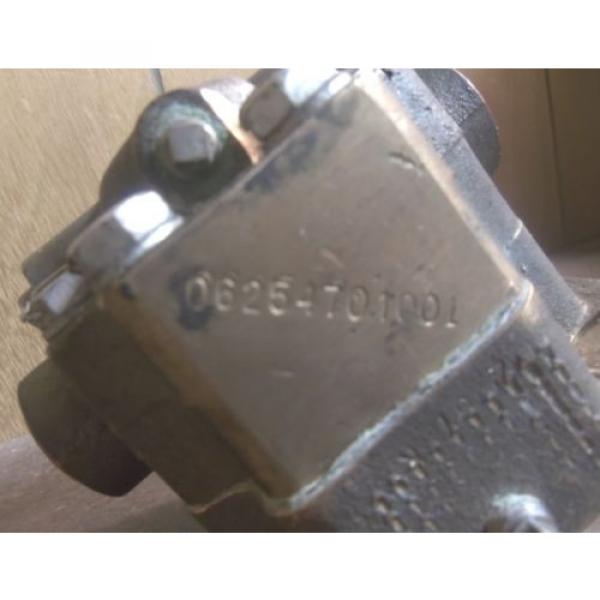 Bronze Hydraulic Pump with Splined Shaft - P/N: 06254701001 (NOS) #10 image