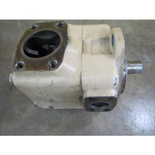 VICKERS 45V60A1C22R VANE TYPE HYDRAULIC PUMP 3#034; INLET 1-1/2#034; OUTLET 1-1/4#034; SHAFT #3 image