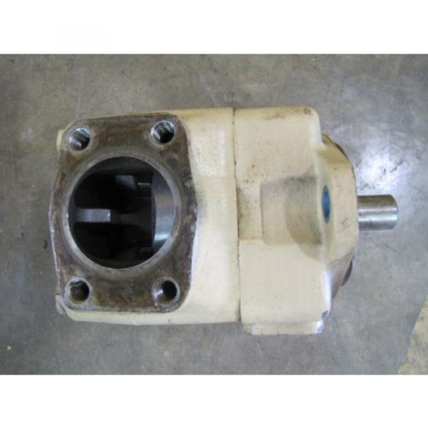 VICKERS 45V60A1C22R VANE TYPE HYDRAULIC PUMP 3#034; INLET 1-1/2#034; OUTLET 1-1/4#034; SHAFT #4 image