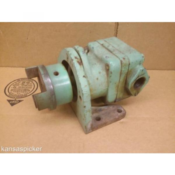 Sperry Vickers Hydraulic Vane Pump 2 Bolt Flange With Mounting Bracket #2 image
