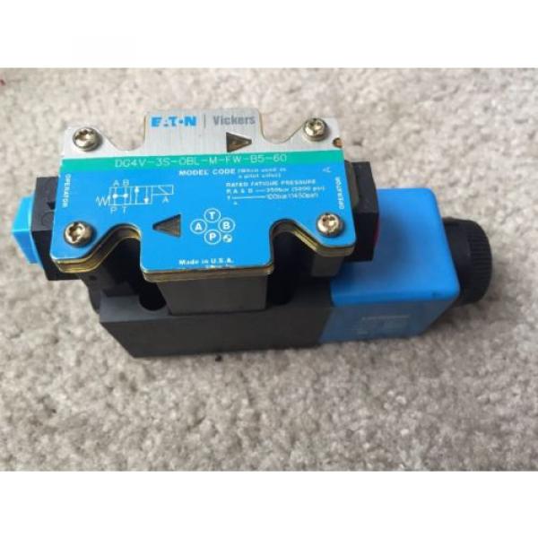EATON VICKERS DG4V-3S-OBL-M-FW-B5-60 HYDRAULIC DIRECTIONAL VALVE 120 VAC COIL #1 image