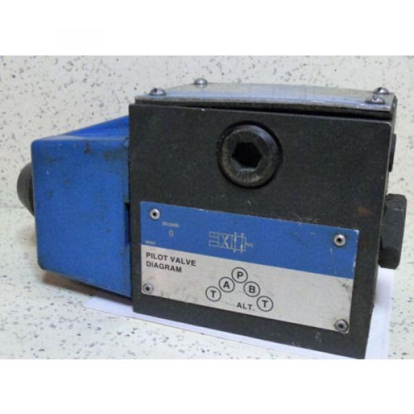 Vickers DG4S4-012A-B-60 Hydraulic Pilot Directional Valve #5 image
