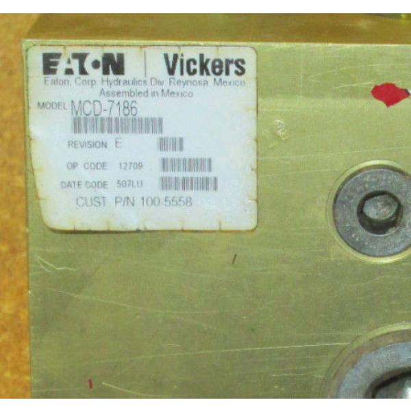 Lot of 2  EATON VICKERS HYDRAULIC MANIFOLD ASSY # MCD-7186 amp; MCD-7942 #2 image