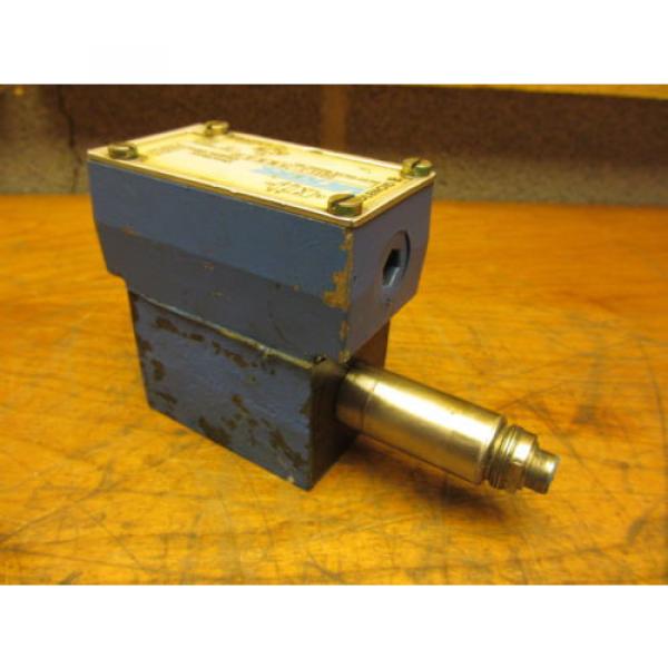 Vickers DG4V-3-7A-M-W-B-40 Hydraulic Directional Control Valve 989645 NO COIL #4 image
