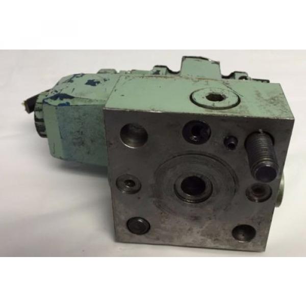 VICKERS HYDRAULIC DIRECTIONAL CONTROL VALVE DG4V-3-2A-M-P2-B-7-50 H439 #4 image