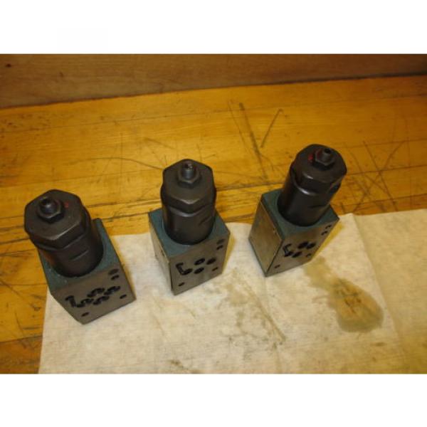 Vickers DGMX2-3-PP-CW-20-B Hydraulic Valve LOT OF 3 SystemStak Pressure Reducing #9 image