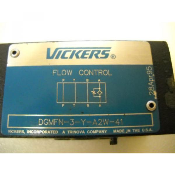 VICKERS DGMFN-3-Y-A2W-41 HYDRAULIC FLOW CONTROL VALVE Origin CONDITION NO BOX #2 image