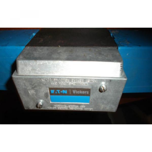Eaton Vickers Hydraulic Directional Control Valve DG4V4-010C-M-W-H5-10 #1 image