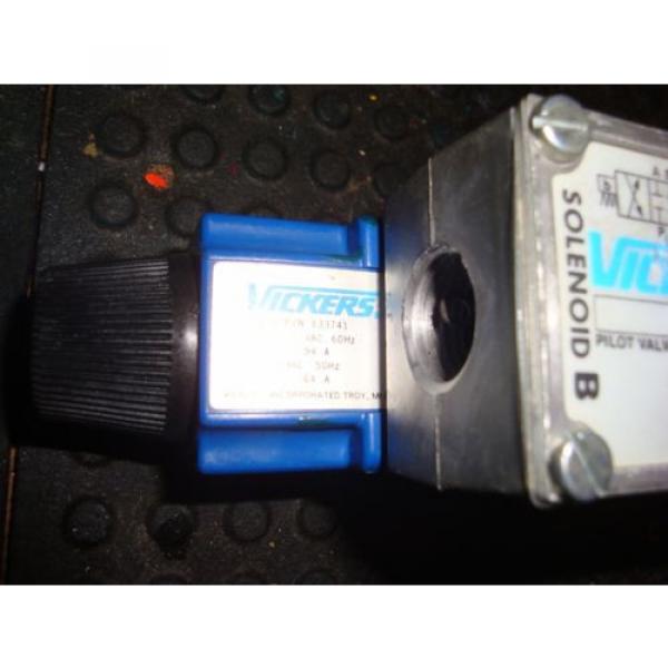 VICKERS DIRECTIONAL CONTROL VALVE  DG4V-3-2C-M-W-B-40 FREE SHIPPING #3 image