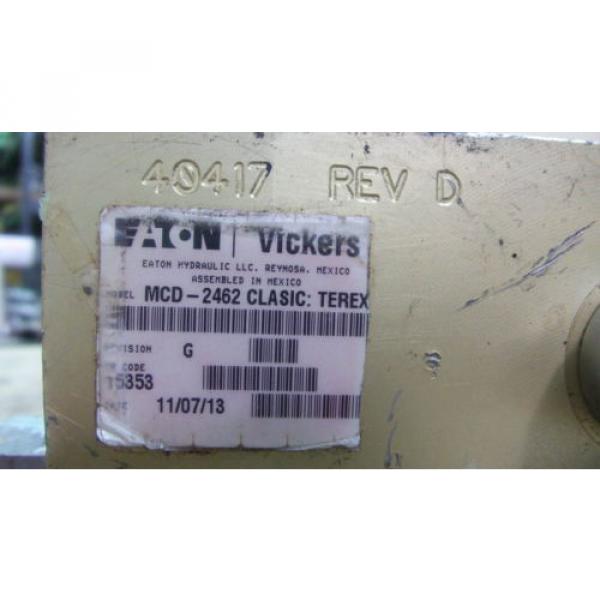 VICKERS HYDRAULIC VALVE #1022717J MODEL#MCD-2462 CLASSIC:TEREX USED #7 image