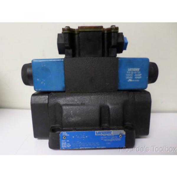 Used Vickers Solenoid Actuated Hydraulic Directional Control Valve, 110-120V #1 image