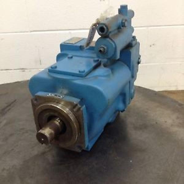 Vickers Hydraulic Piston Pump PVE47Q135V25AR Used #68104 #1 image