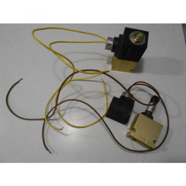 Lot of 2 VICKERS 02-178106 SOLENOID COIL HYDRAULIC parker 851017 ds102c-20 #1 image