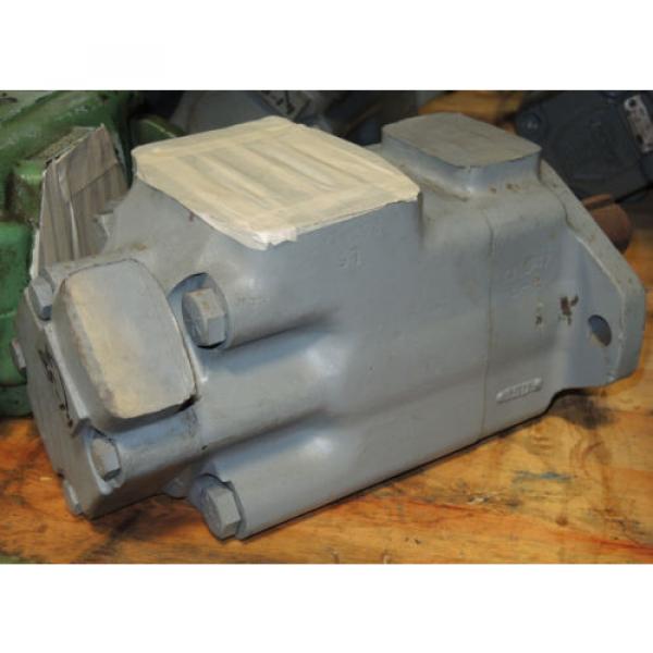Vickers Hydraulic Motor 3550V 25 14 11 - Rebuilt #4 image