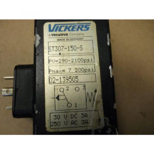 VICKERS ST307-150-S HYDRAULIC PRESSURE SWITCH 290-2100PSI USED WORKING CONDITION #2 image