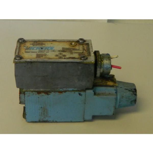 Vickers Hydraulic Directional Control Valve, DG4V-3-OBL-M-W-B-40, USED, WARRANTY #1 image