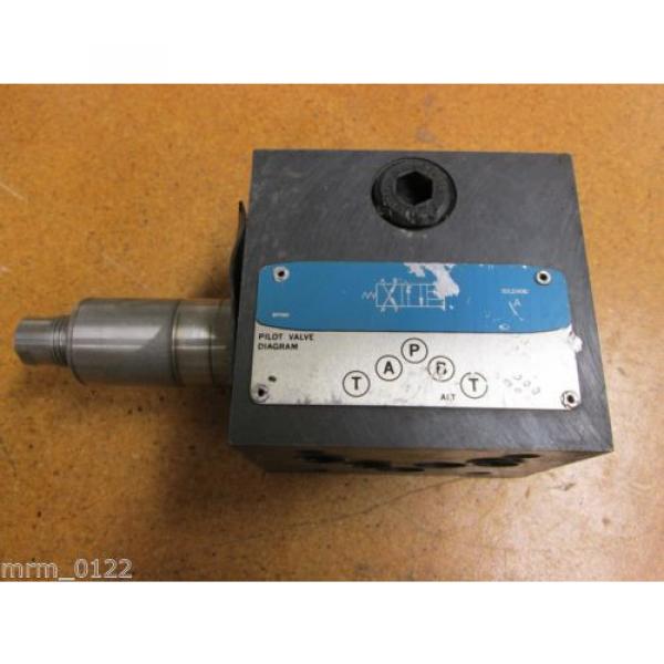 Vickers 577490 Pilot Valve Gently Used #1 image