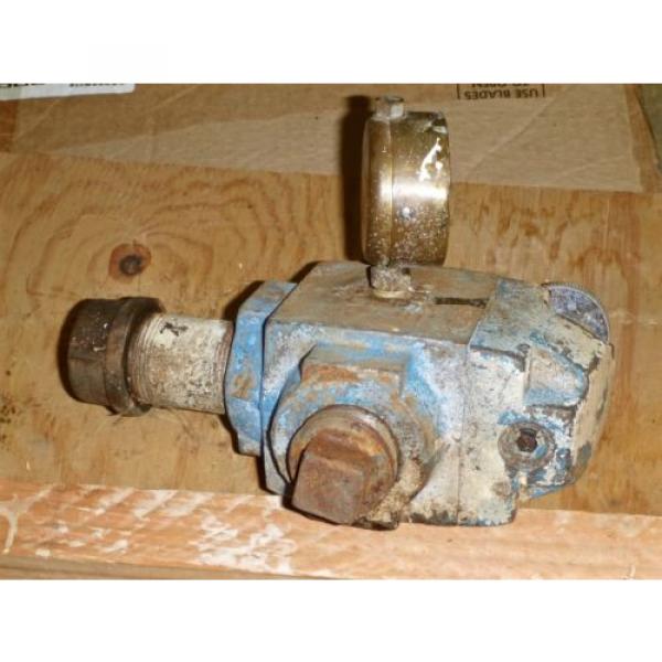 Sperry Vickers Hydraulic Relief Valve Model C1 10 0 20, 1-1/2#034; Pipe Threaded #8 image
