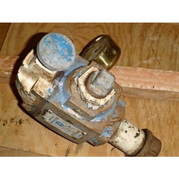 Sperry Vickers Hydraulic Relief Valve Model C1 10 0 20, 1-1/2#034; Pipe Threaded #11 image