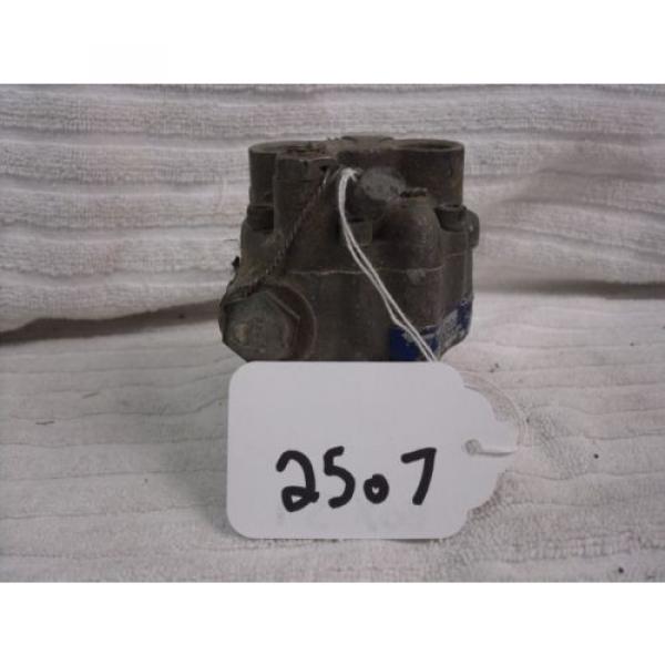 Vickers Hydraulic Pump 2507 #1 image