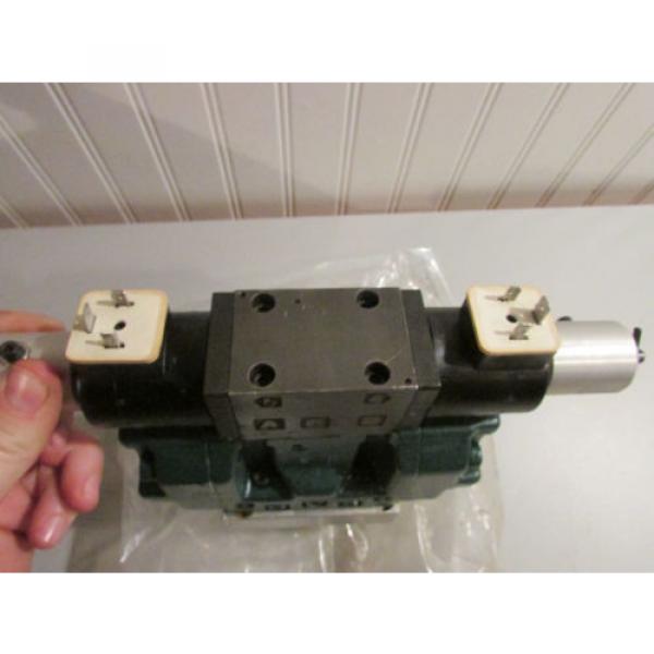 Hydraulic Control Valve With Two Nachi Hydraulic Coils EA64-D2-1A 24VDC #6 image