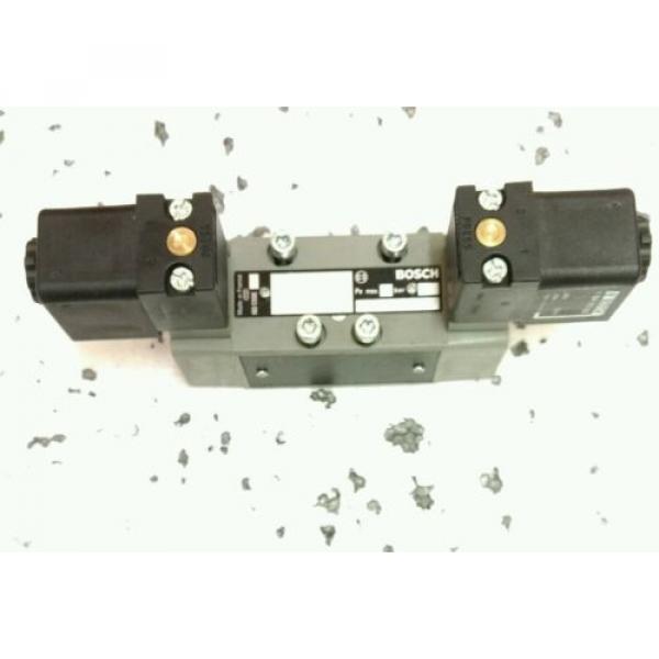 BOSCH REXROTH 0-820-024-552 DIRECTIONAL CONTROL SOLENOID VALVE 24VDC 5/2 ISO1 #1 image