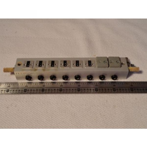 BOSCH REXROTH 1825503866 CONNECTION PLATE SUBBASE D4 8 Station Valve Manifold #1 image
