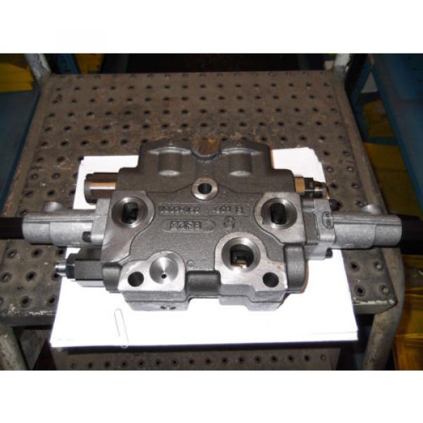 Rexroth R978724715 Valve Section #2 image