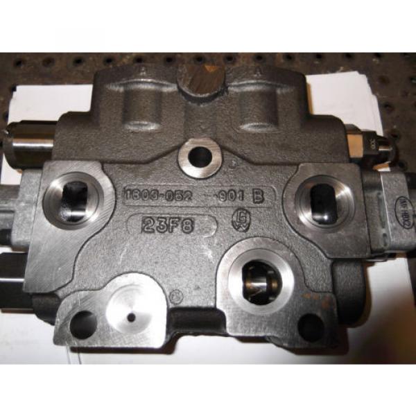 Rexroth R978724715 Valve Section #3 image