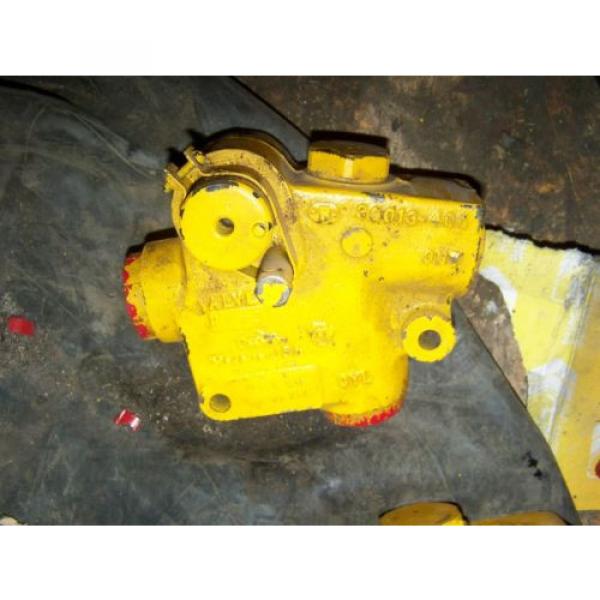 Hydraulic control valve 39013-40c #2 image