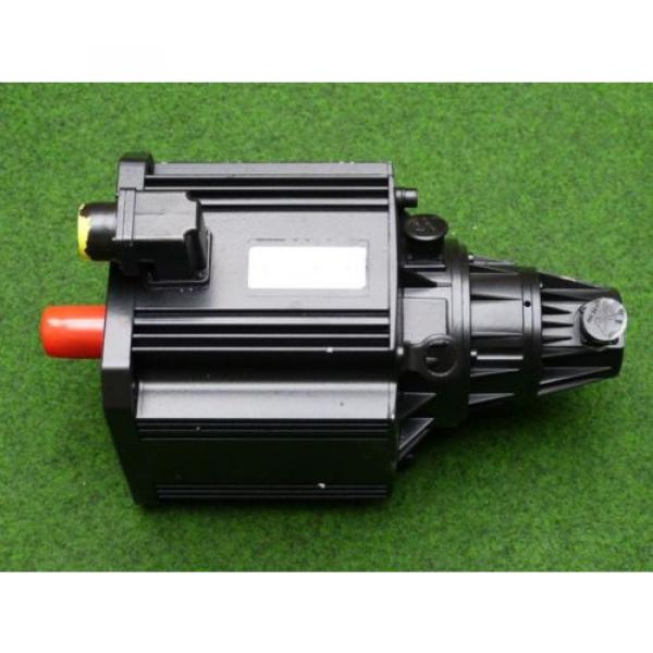 Rexroth Indramat MAC117B-0-WS-4-C/130-A-1/WI521 LV Permanent-Magnet-Motor #1 image