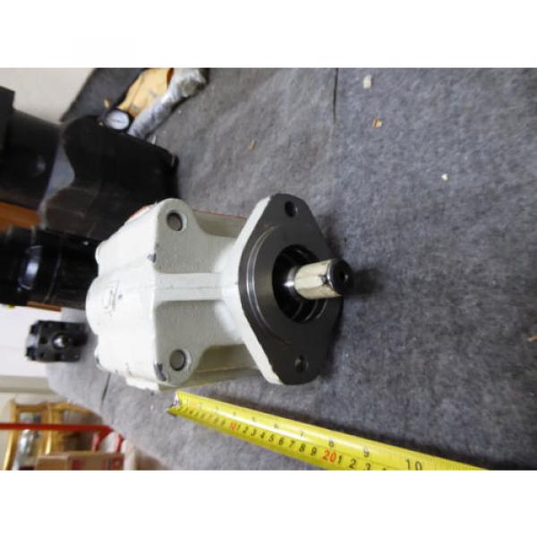 NEW PARKER COMMERCIAL HYDRAULIC PUMP 312-9310-805 #2 image