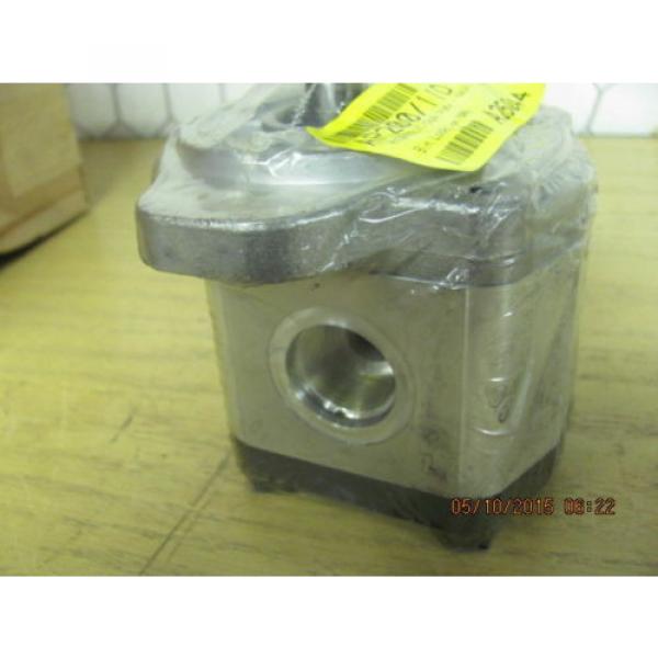 Bucher AP200/11D 880 Hydraulic Gear Pump #3 image