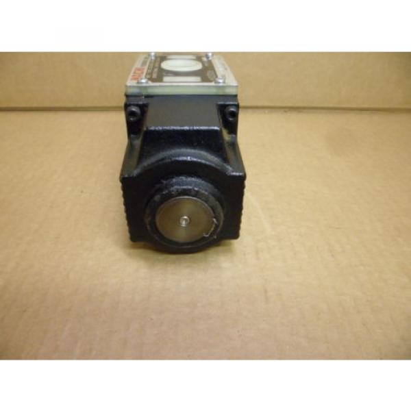 NACHI SS-G03-C6-R-D2-E10 WET TYPE SOLENOID OPERATED DIRECTIONAL HYDRAULIC VALVE #2 image