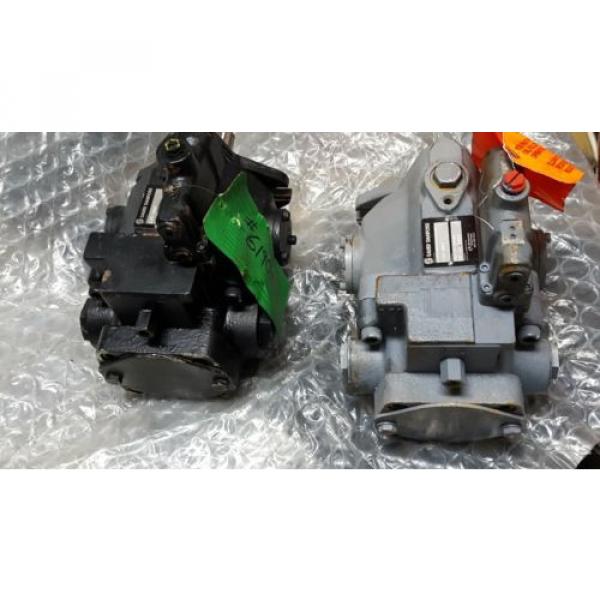 New Sauer Danfoss Hydraulic Variable Piston Pump L38 Model   L38-7069 #1 image