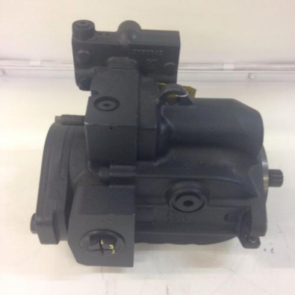 Sauer Danfoss Hydraulic Piston Pump, Model #: LRR03DLS2014NNN3C2BGA6NAAANNNNNN #1 image