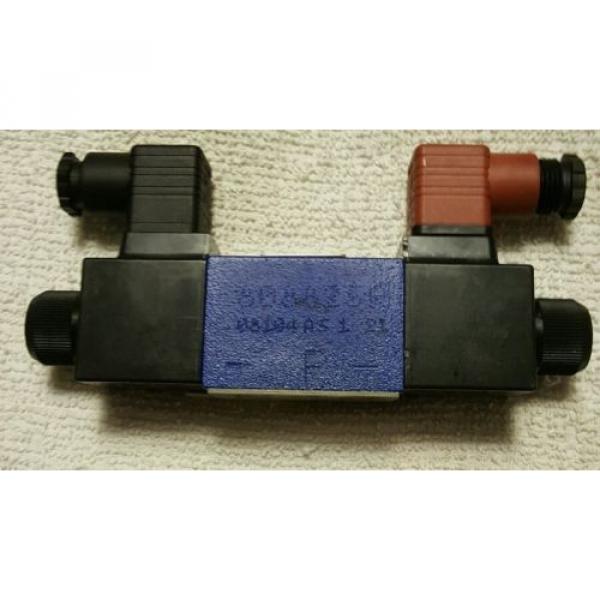 Rexroth Bosch R900552321 Valve 4WE6D62/OFEW110N9K4 - Used Excellent Condition #3 image